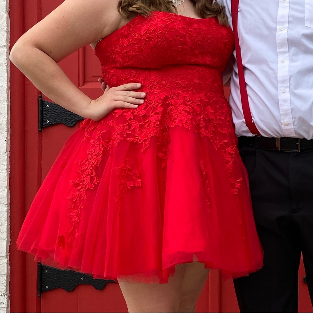 Formal Dress - Picture 3 of 3